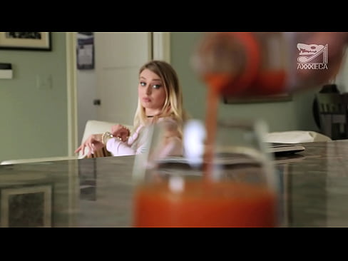 ❤️ Թեժ աղջիկը մեծ կրծքերով և կիպ փիսիկով աքաղաղ է ստանում պարտվողից, բայց շատ դժվար Պոռնո ֆբ մեզ մոտ ☑